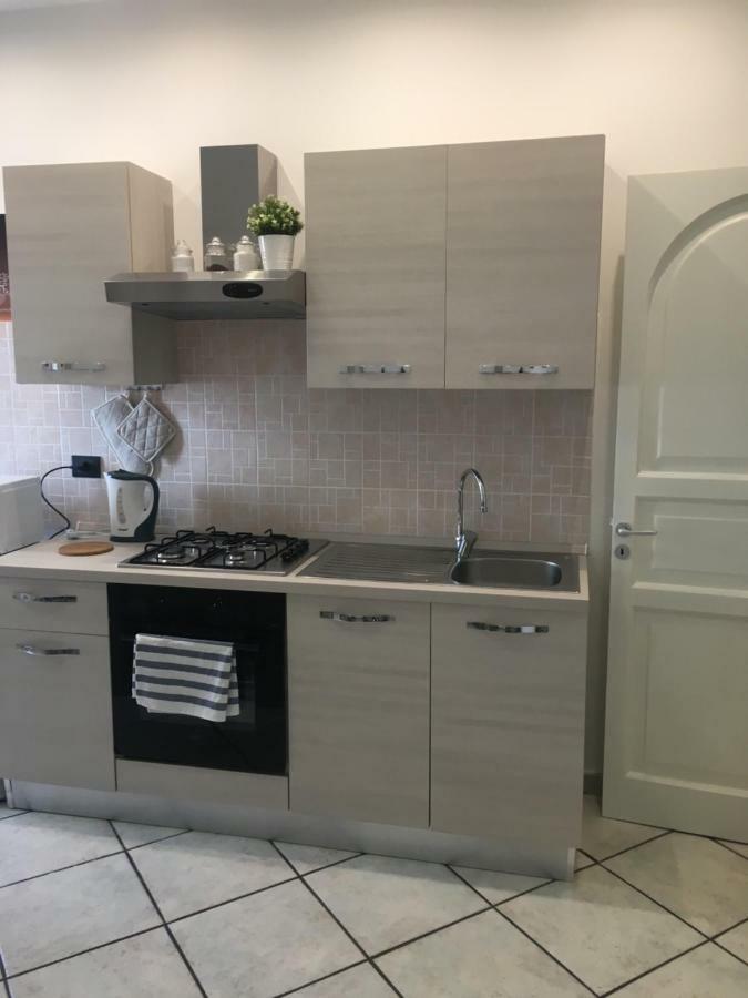 Luxurious Street Apartments Катания Екстериор снимка